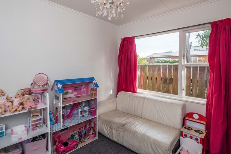 Photo of property in 74 Gray Avenue, Paraparaumu Beach, Paraparaumu, 5032