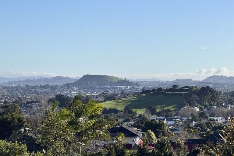 Photo of property in 24 Gills Road, Bucklands Beach, Auckland, 2014