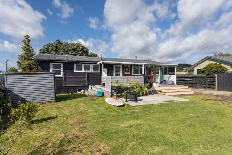 Photo of property in 114 Chartwell Avenue, Whangamata, 3620