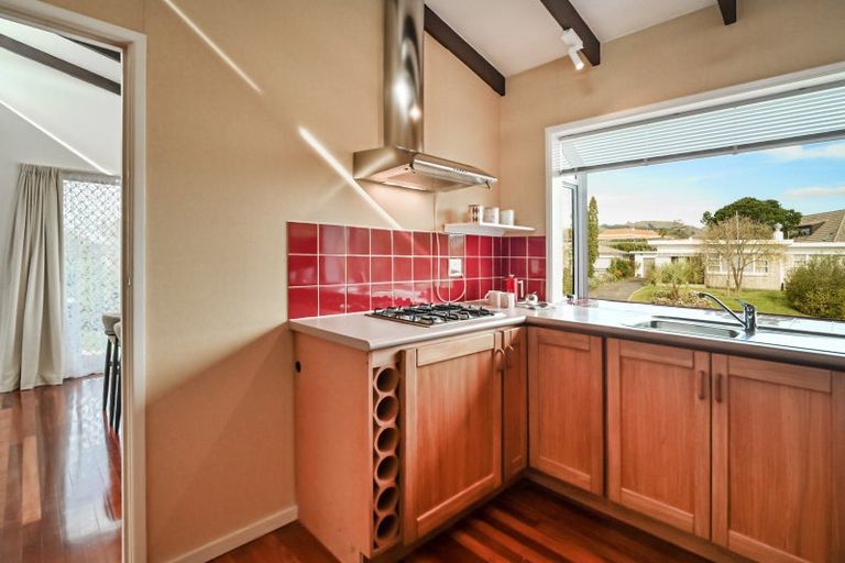 Photo of property in 2 Rakau Street, Havelock North, 4130