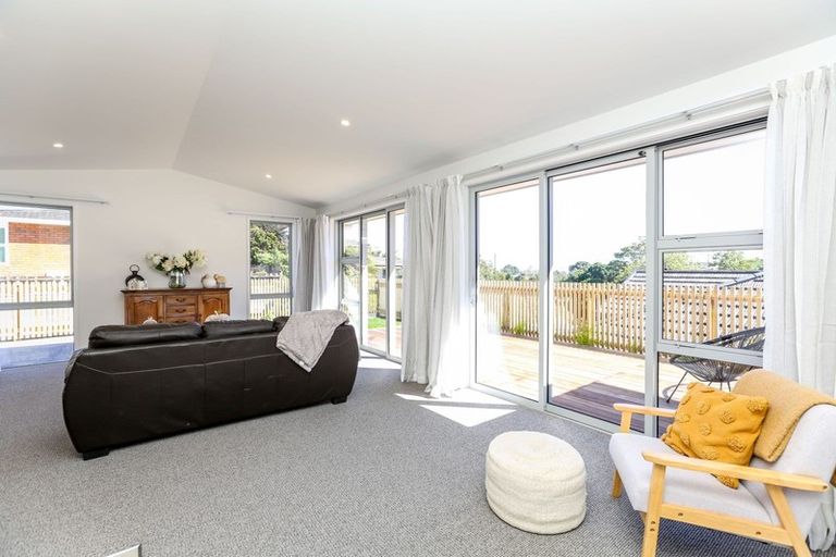 Photo of property in 6b Burns Street, Westown, New Plymouth, 4310