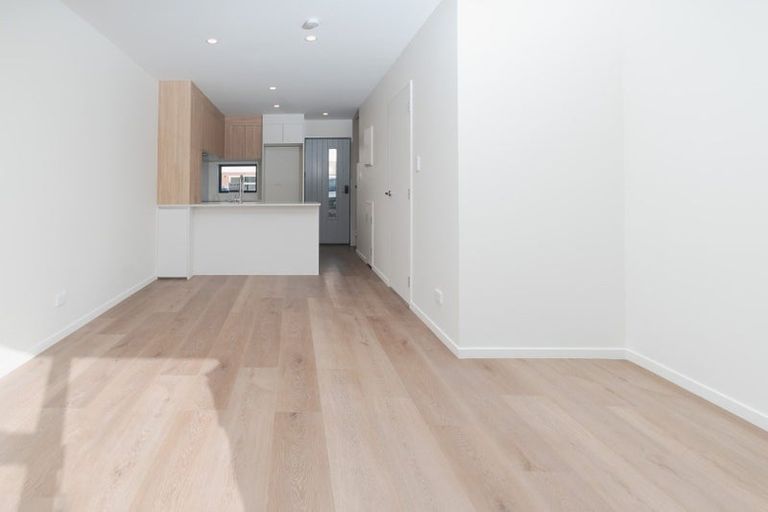 Photo of property in 5 Jabuka Street, Glen Eden, Auckland, 0602