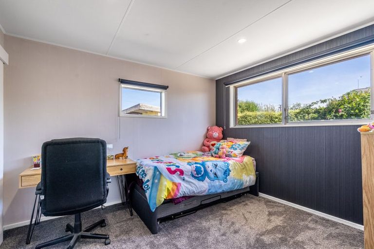 Photo of property in 11 Bainfield Road, Waikiwi, Invercargill, 9810