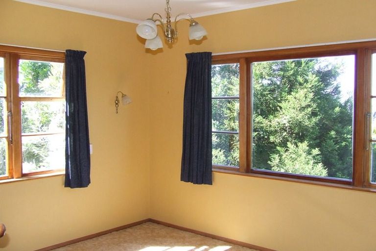 Photo of property in 19 Alexandra Road, Roseneath, Wellington, 6021