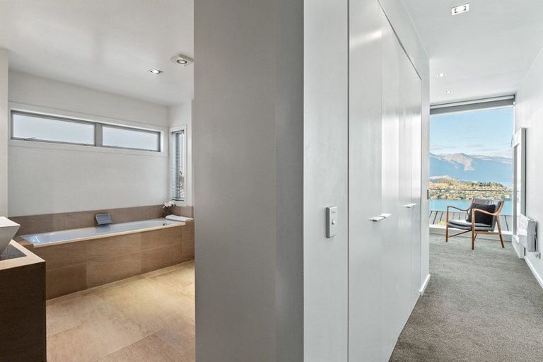 Photo of property in 74 Panorama Terrace, Queenstown, 9300