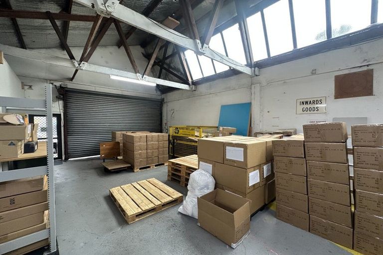 Photo of property in 16 Taylors Road, Mangatainoka, Woodville, 4999