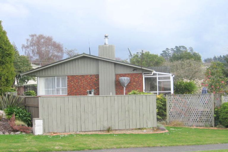 Photo of property in 5 Neri Crescent, Pomare, Rotorua, 3015