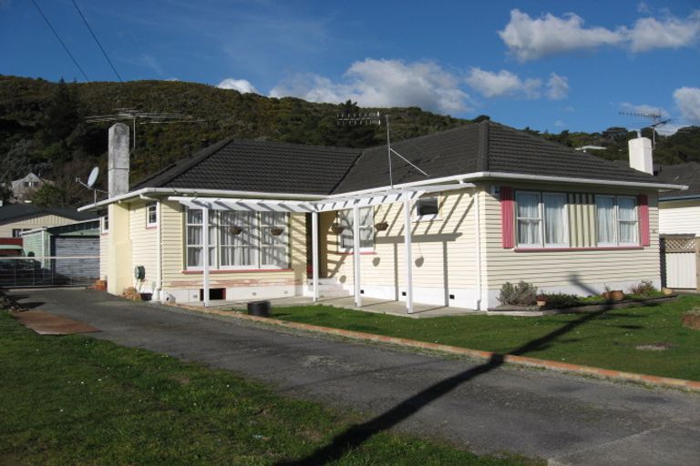 Photo of property in 46 Bull Avenue, Wainuiomata, Lower Hutt, 5014