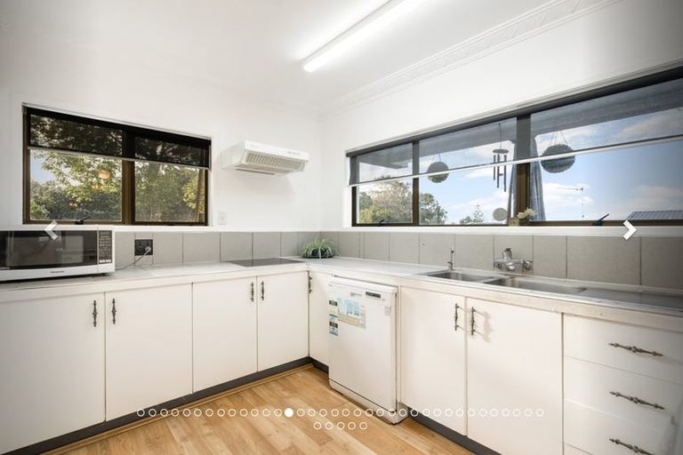 Photo of property in 10 Castleton Drive, Howick, Auckland, 2014