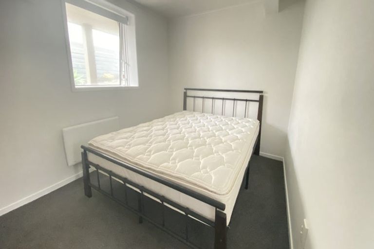 Photo of property in 42 Pitau Road, Mount Maunganui, 3116