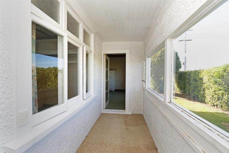 Photo of property in 28 Napier Street, Opunake, 4616