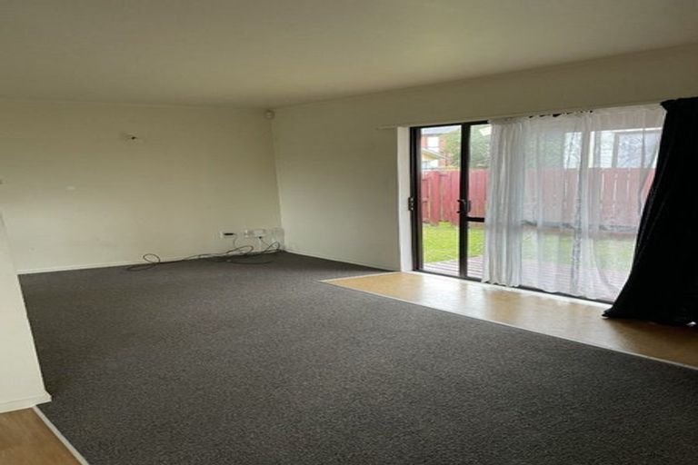 Photo of property in 3/7 Settlement Road, Papakura, 2110