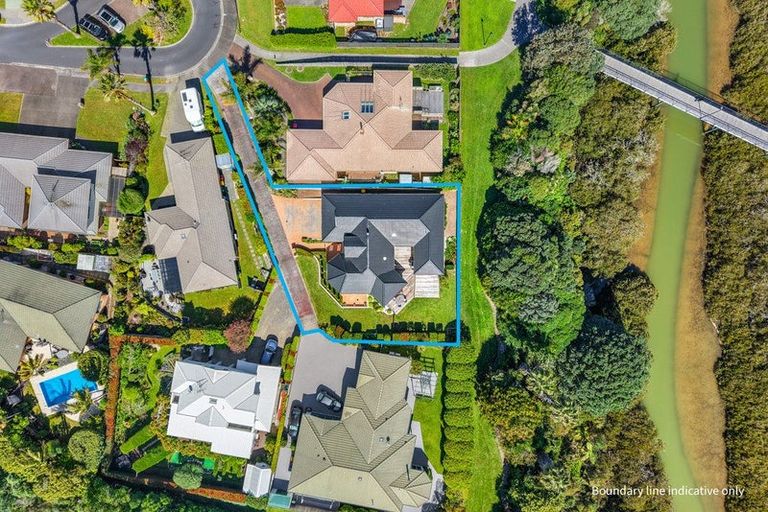 Photo of property in 16 Waru Nui Court, Orewa, 0931