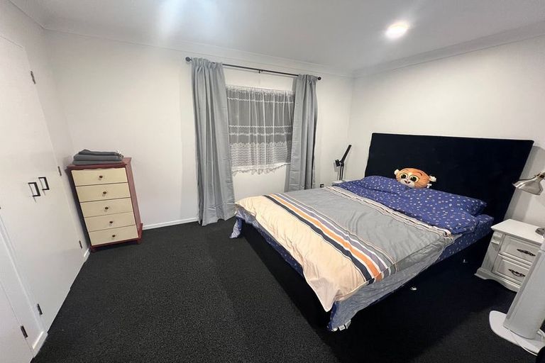 Photo of property in 20 Stephanie Close, Glenfield, Auckland, 0629
