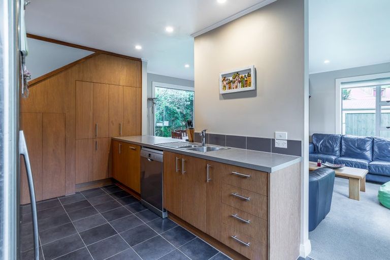 Photo of property in 8 Rimu Road, Oratia, Auckland, 0604