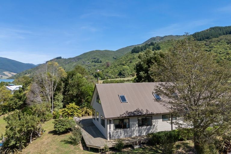 Photo of property in 28 Lady Cobham Grove, Anakiwa, Picton, 7281