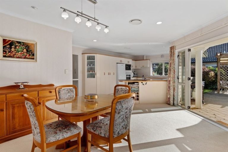 Photo of property in 15 Braeburn Place, Bethlehem, Tauranga, 3110