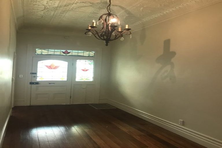 Photo of property in 74 Esplanade Road, Mount Eden, Auckland, 1024