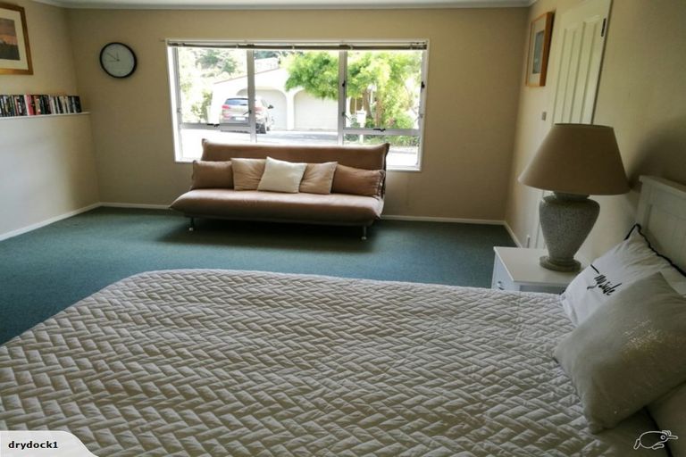 Photo of property in 7 Waterford Drive, Churton Park, Wellington, 6037
