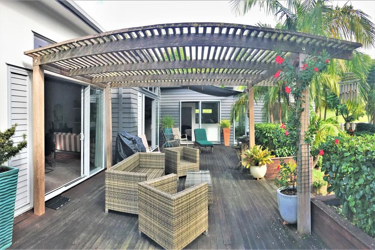 Photo of property in 5 Mandeno Drive, Kerikeri, 0230