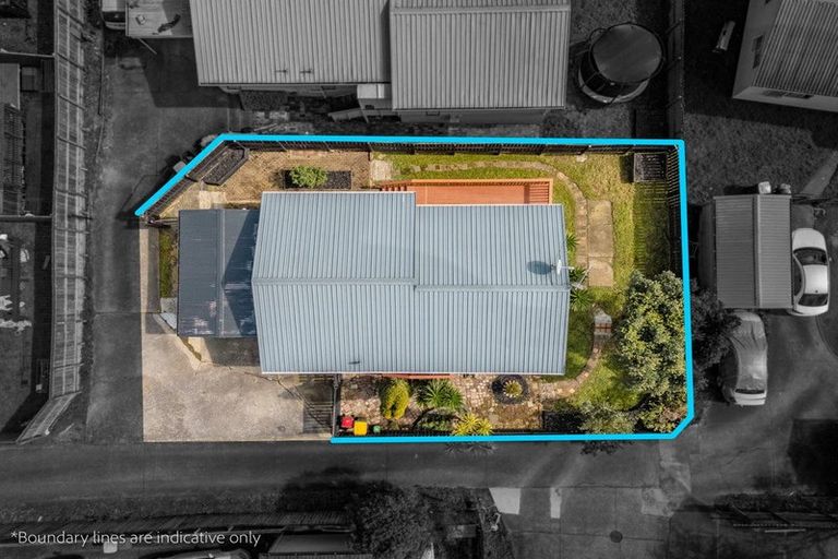 Photo of property in 1/9 Kimdale Place, Totara Heights, Auckland, 2105