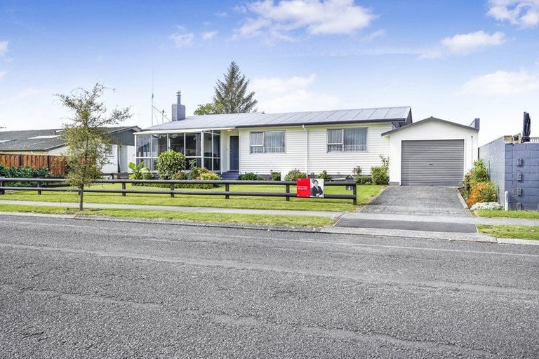 Photo of property in 4 Totara Drive, St Andrews, Hamilton, 3200