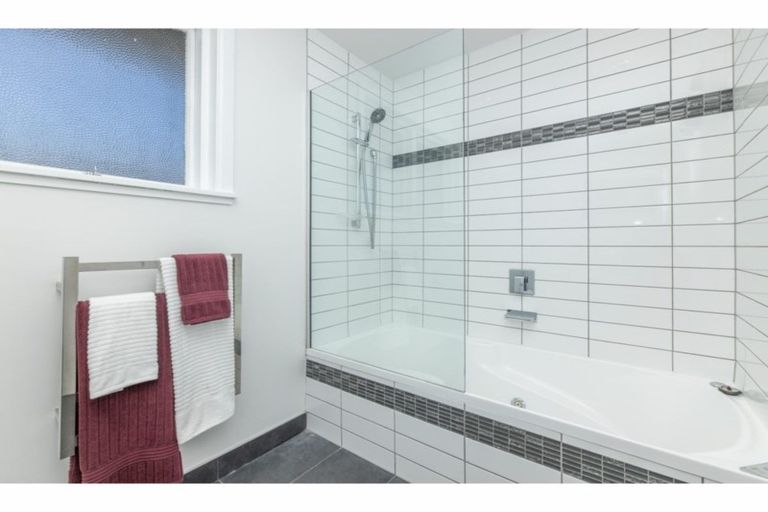 Photo of property in 12 Rosanna Place, Aranui, Christchurch, 8061