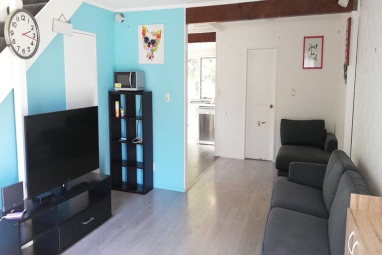 Photo of property in 2a Percy Dyett Drive, Karori, Wellington, 6012