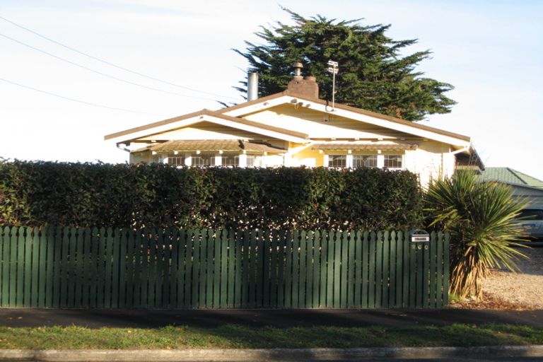 Photo of property in 200 Keyes Road, New Brighton, Christchurch, 8083