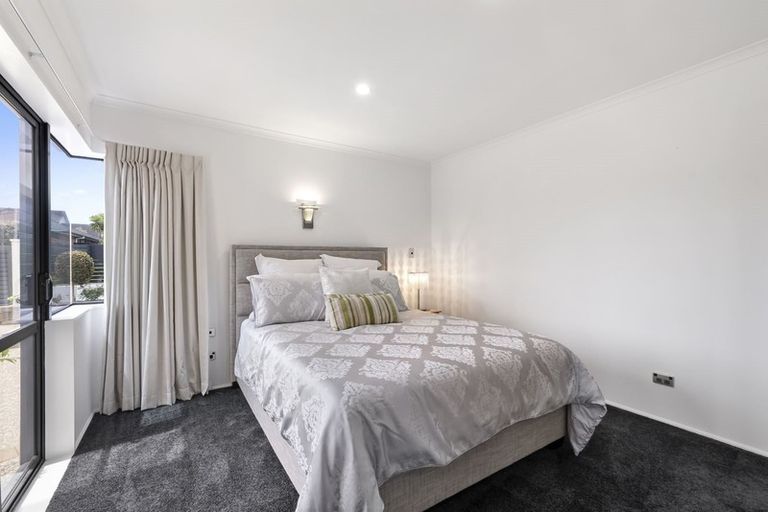 Photo of property in 27 Byblos Place, The Gardens, Auckland, 2105
