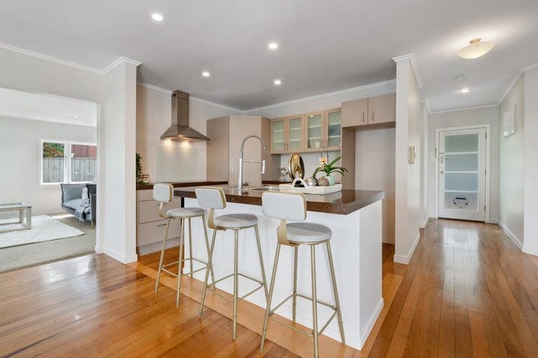 Photo of property in 133 Beach Haven Road, Beach Haven, Auckland, 0626