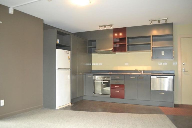 Photo of property in Westhaven Apartments, 20/127 Molesworth Street, Thorndon, Wellington, 6011