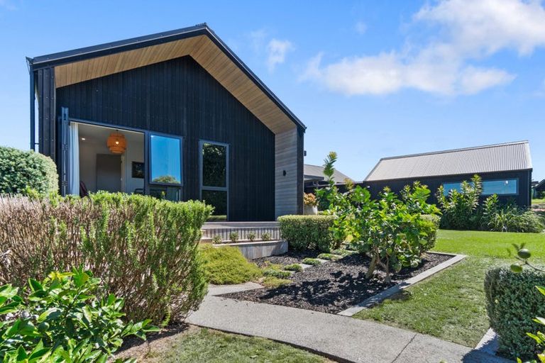 Photo of property in 28 Capriole Crescent, Kingseat, Papakura, 2580