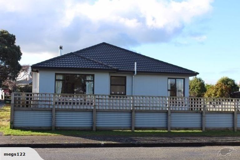 Photo of property in 110 Moulson Street, Strathern, Invercargill, 9812