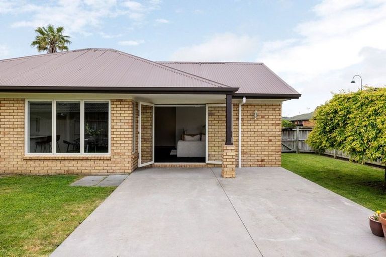 Photo of property in 2 Maahutaupeke Place, St Andrews, Hamilton, 3200