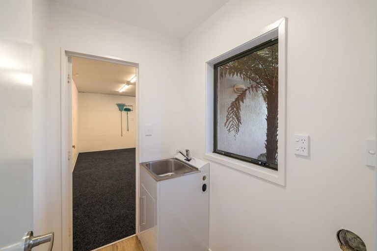 Photo of property in 6 Kaikomako Place, Cass Bay, Lyttelton, 8082