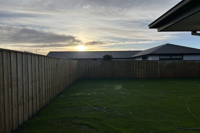 Photo of property in 4 Crosado Place, Rolleston, 7614