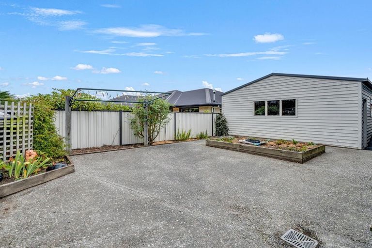 Photo of property in 32 Grove Avenue, Weston, Oamaru, 9401