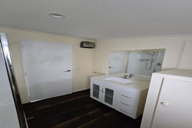 Photo of property in 21 Olivia Crescent, Tawa, Wellington, 5028