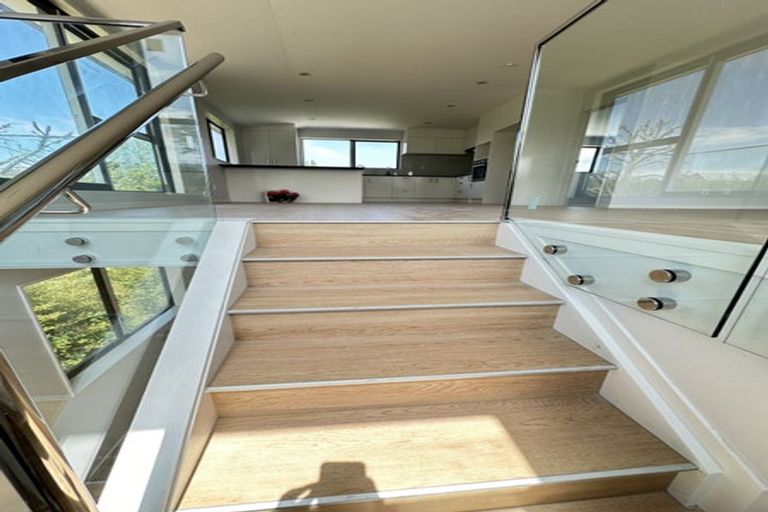 Photo of property in 27a Kelwyn Road, Kelston, Auckland, 0602