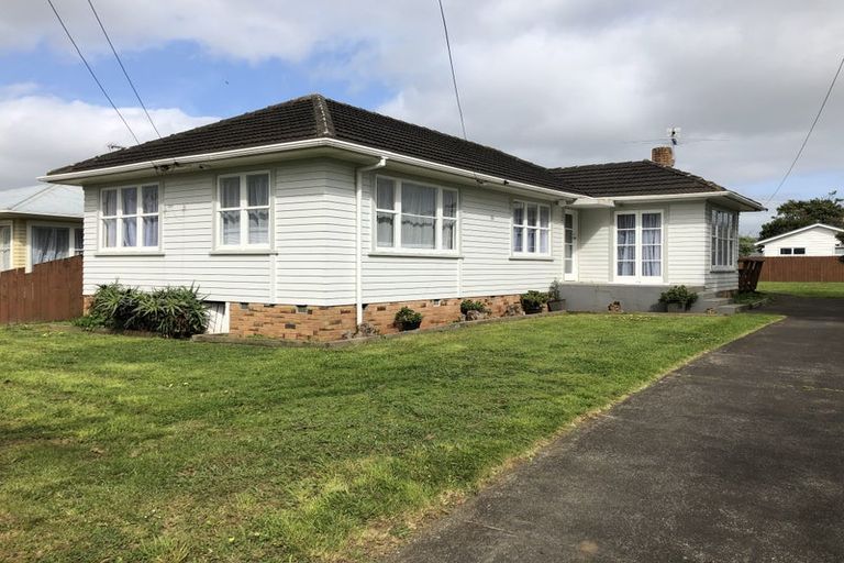 Photo of property in 1 Surrey Street, Manurewa, Auckland, 2102