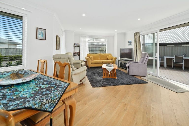 Photo of property in 18 Boysenberry Grove, Richmond, 7020