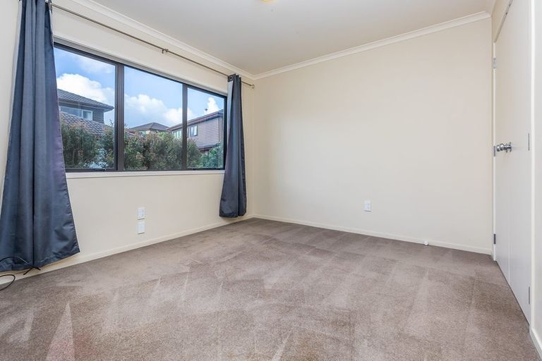 Photo of property in 2 Seamount Drive, Red Beach, 0932