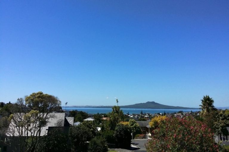 Photo of property in 57 Parr Terrace, Castor Bay, Auckland, 0620