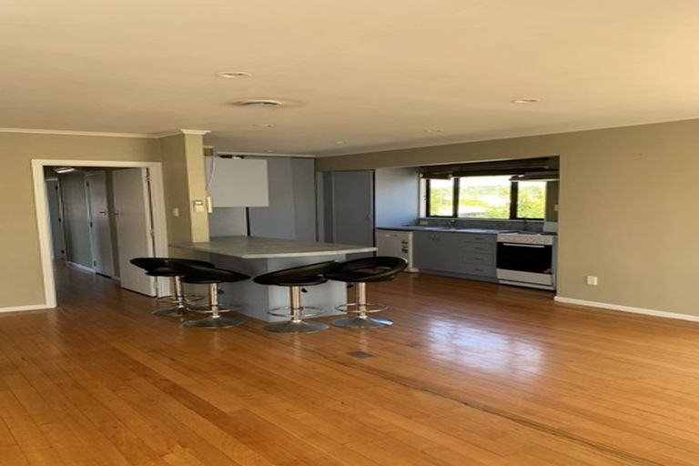 Photo of property in 1/28 Lyttelton Avenue, Forrest Hill, Auckland, 0620