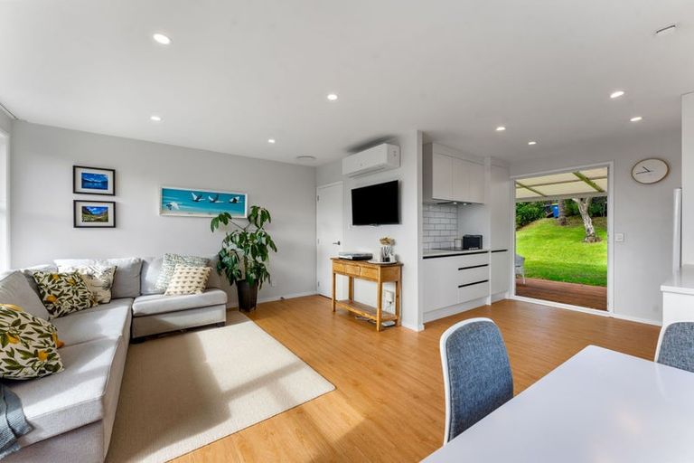 Photo of property in 2/19 Bishopgate Street, Birkdale, Auckland, 0626
