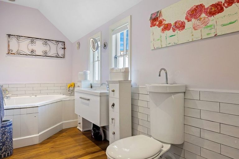 Photo of property in 49 Cashmere Road, Cashmere, Christchurch, 8022