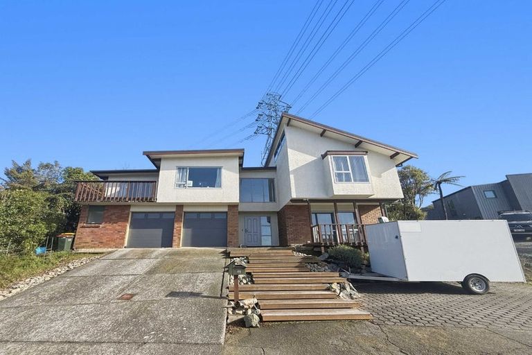 Photo of property in 135 Tirohanga Road, Tirohanga, Lower Hutt, 5010