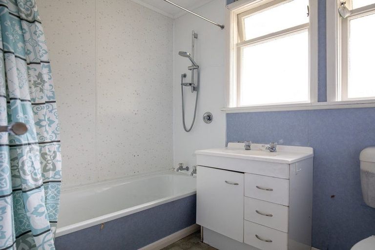 Photo of property in 17 Tamblyn Drive, Lake Roxburgh Village, Roxburgh, 9571