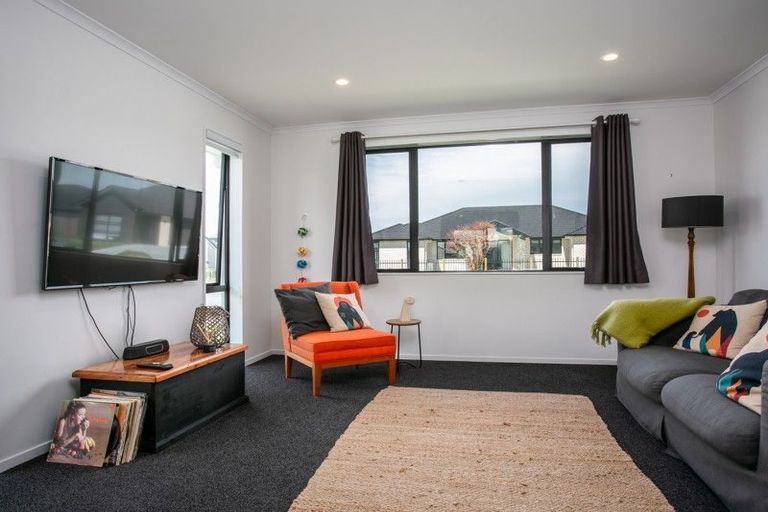 Photo of property in 33 Ruru Street, Cambridge, 3434